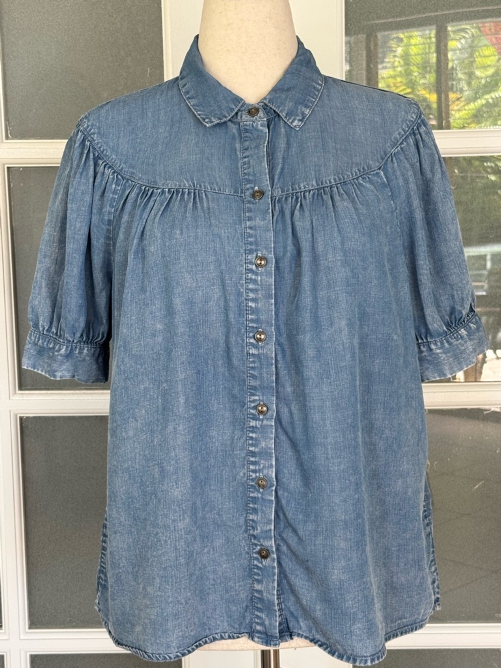 Jane + Delancey Lyocell Chambray Puff Sleeve Top M